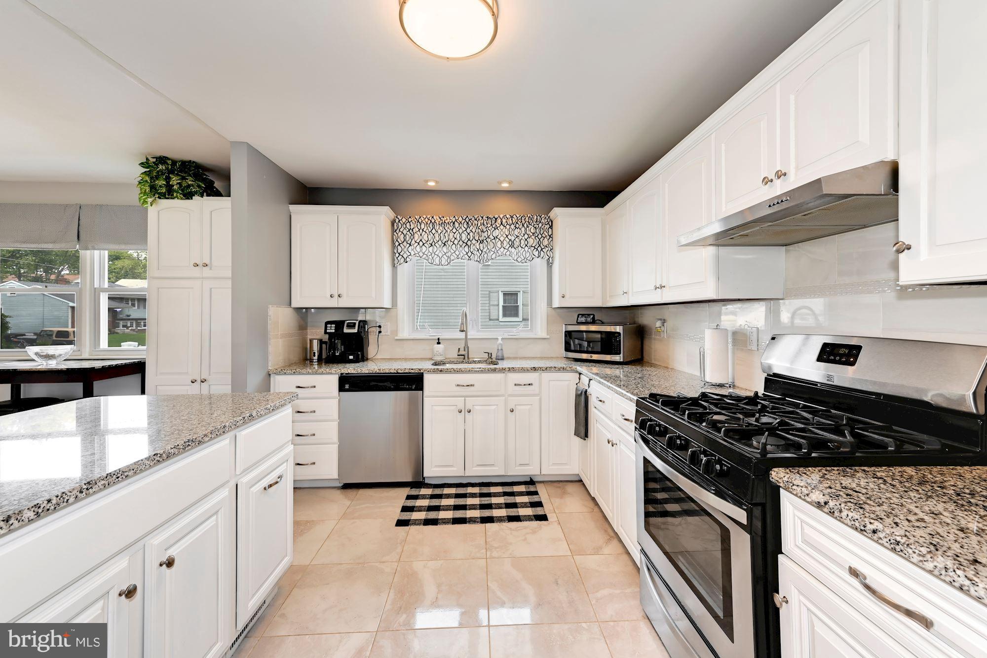 201 Avon Road Cherry Hill, NJ 08034 - Photo 17 of 34