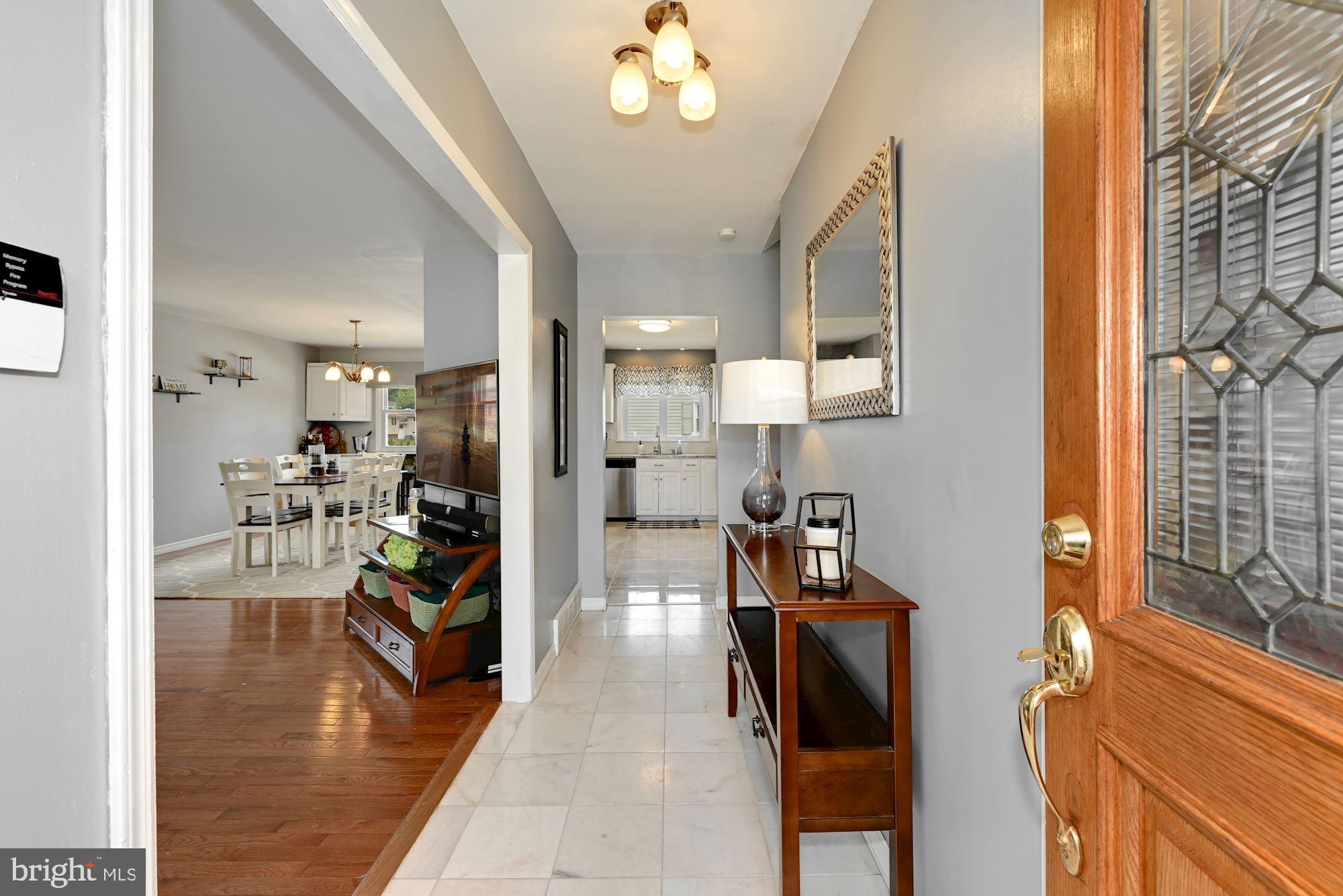 201 Avon Road Cherry Hill, NJ 08034 - Photo 4 of 34