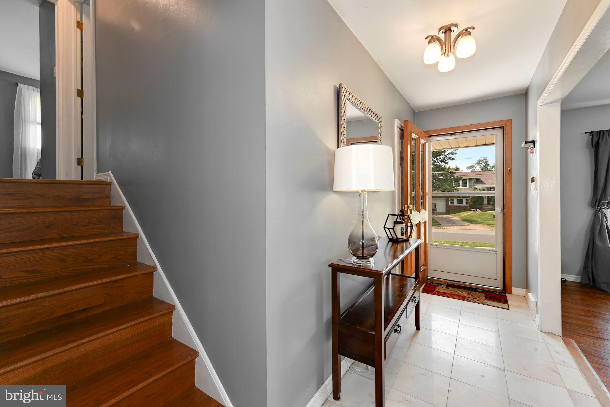 201 Avon Road Cherry Hill, NJ 08034 - Photo 5 of 34