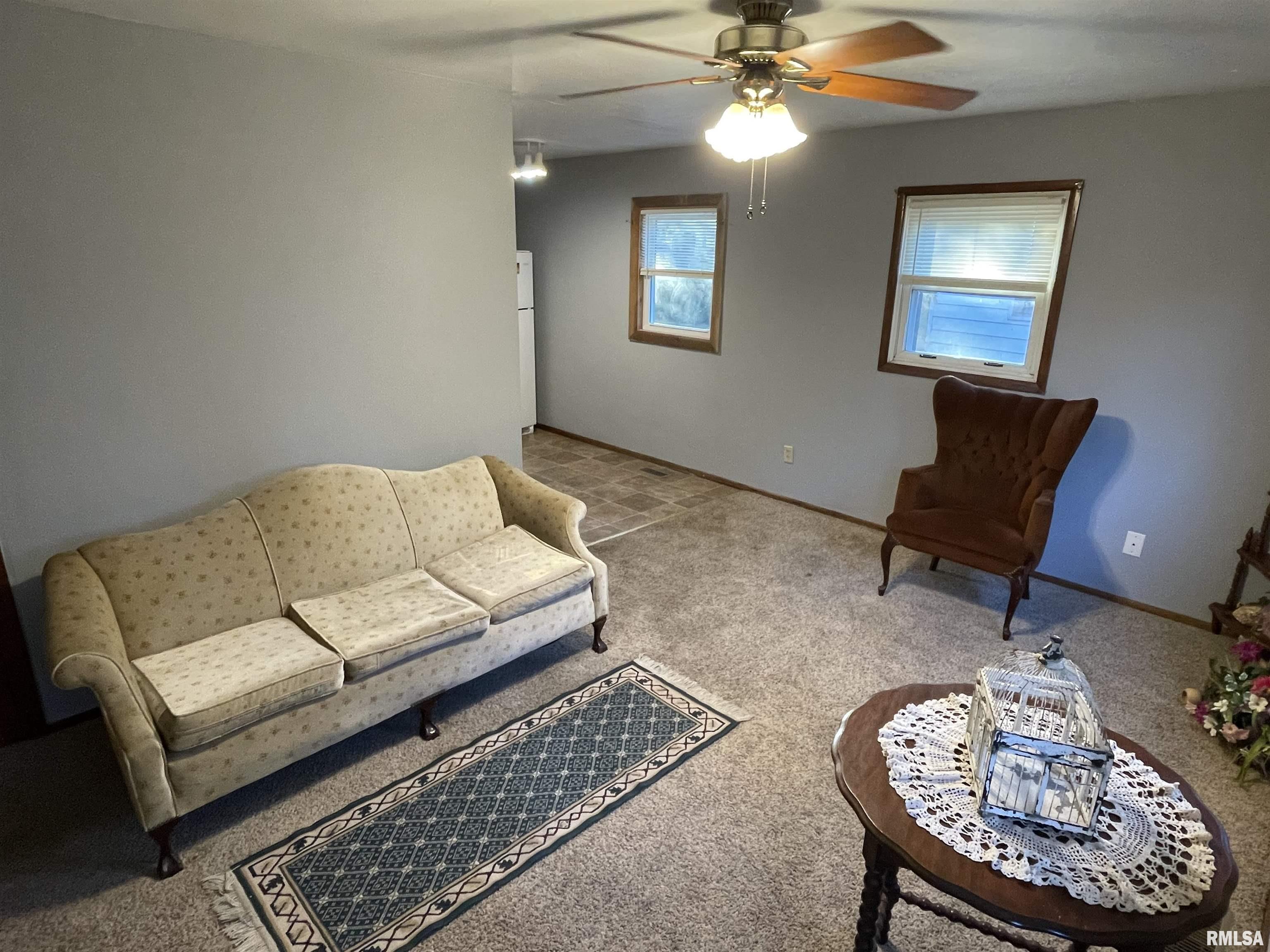 17 Hedge Drive Springfield, IL 62702 - Photo 2 of 9 Gallery Image 2