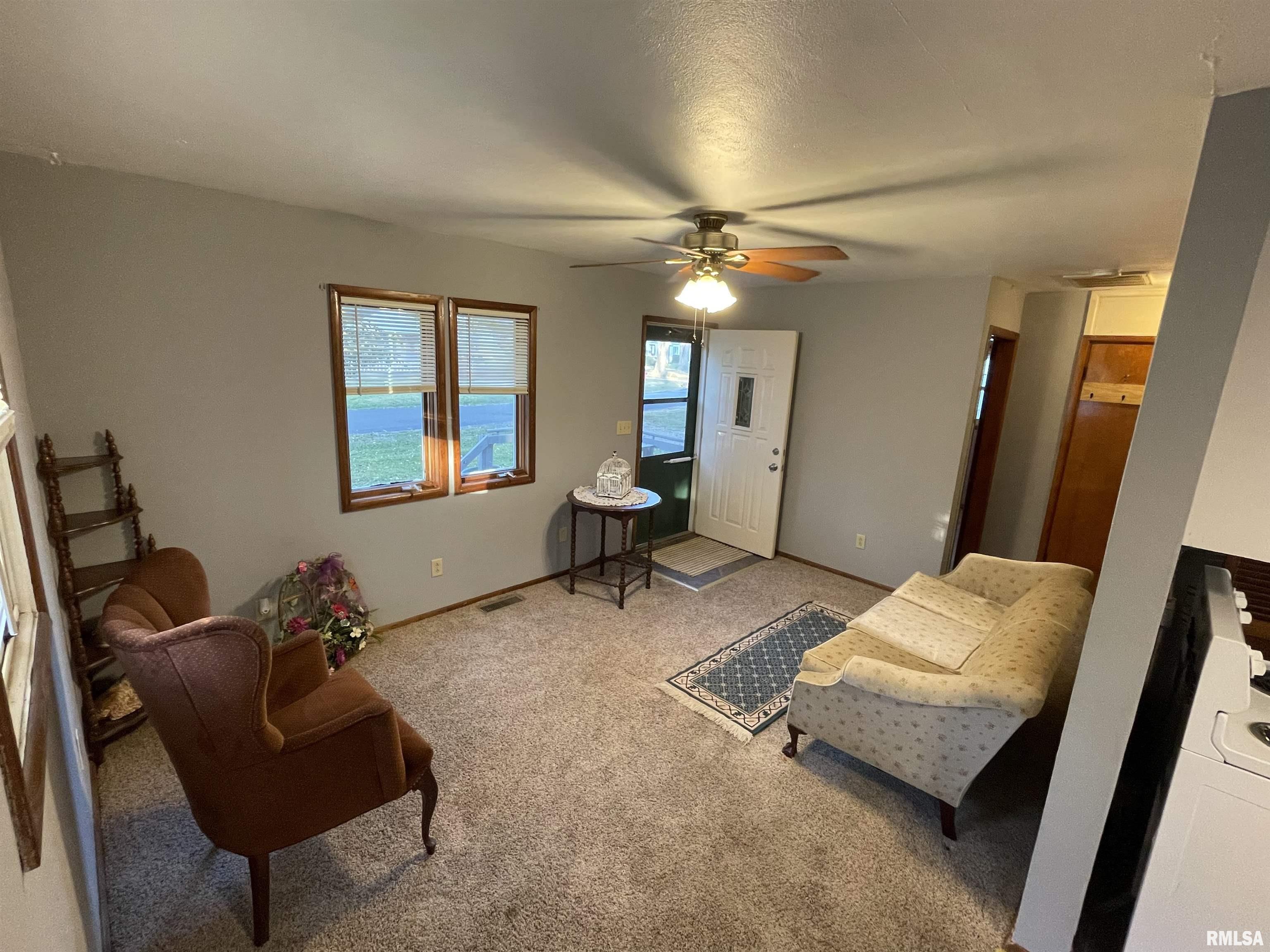 17 Hedge Drive Springfield, IL 62702 - Photo 4 of 9 Gallery Image 4