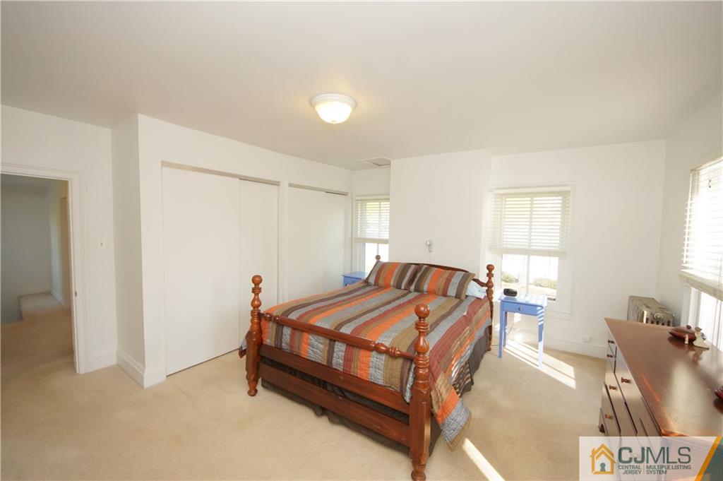 212 Georges Road Dayton, NJ 08810 - Photo 15 of 25 Gallery Image 15