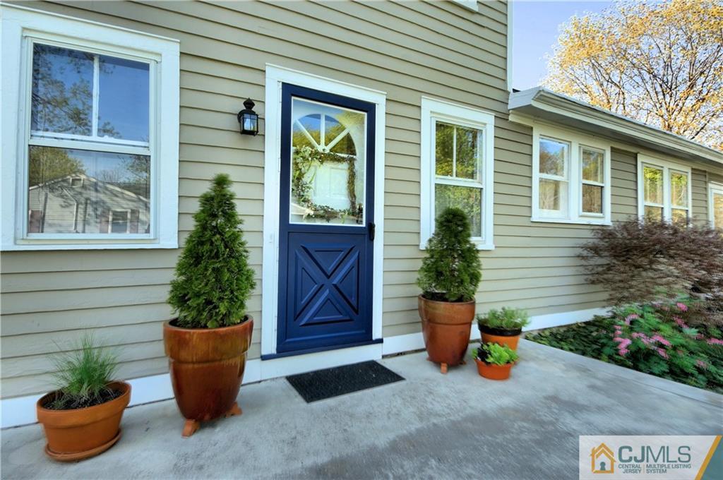 212 Georges Road Dayton, NJ 08810 - Photo 20 of 25 Gallery Image 20