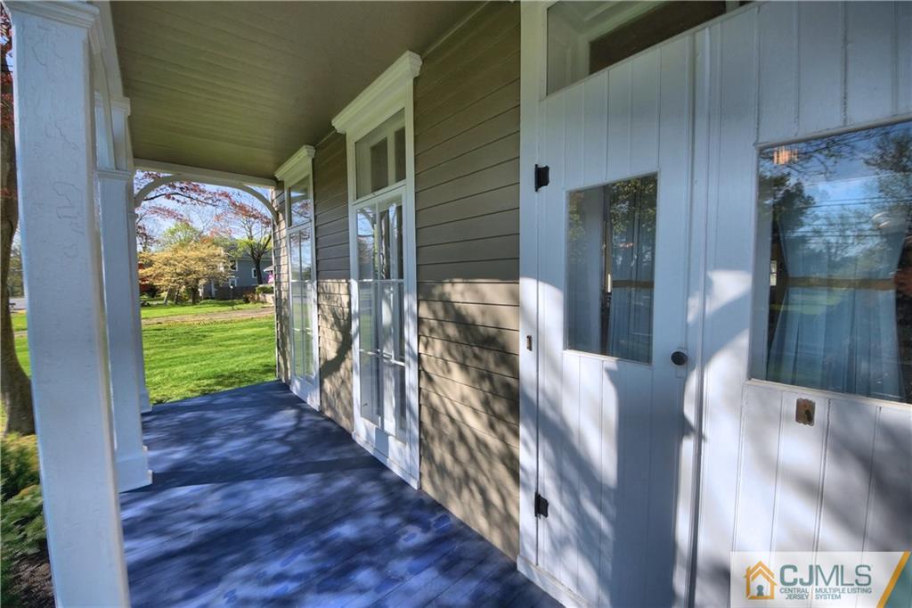 212 Georges Road Dayton, NJ 08810 - Photo 3 of 25 Gallery Image 3
