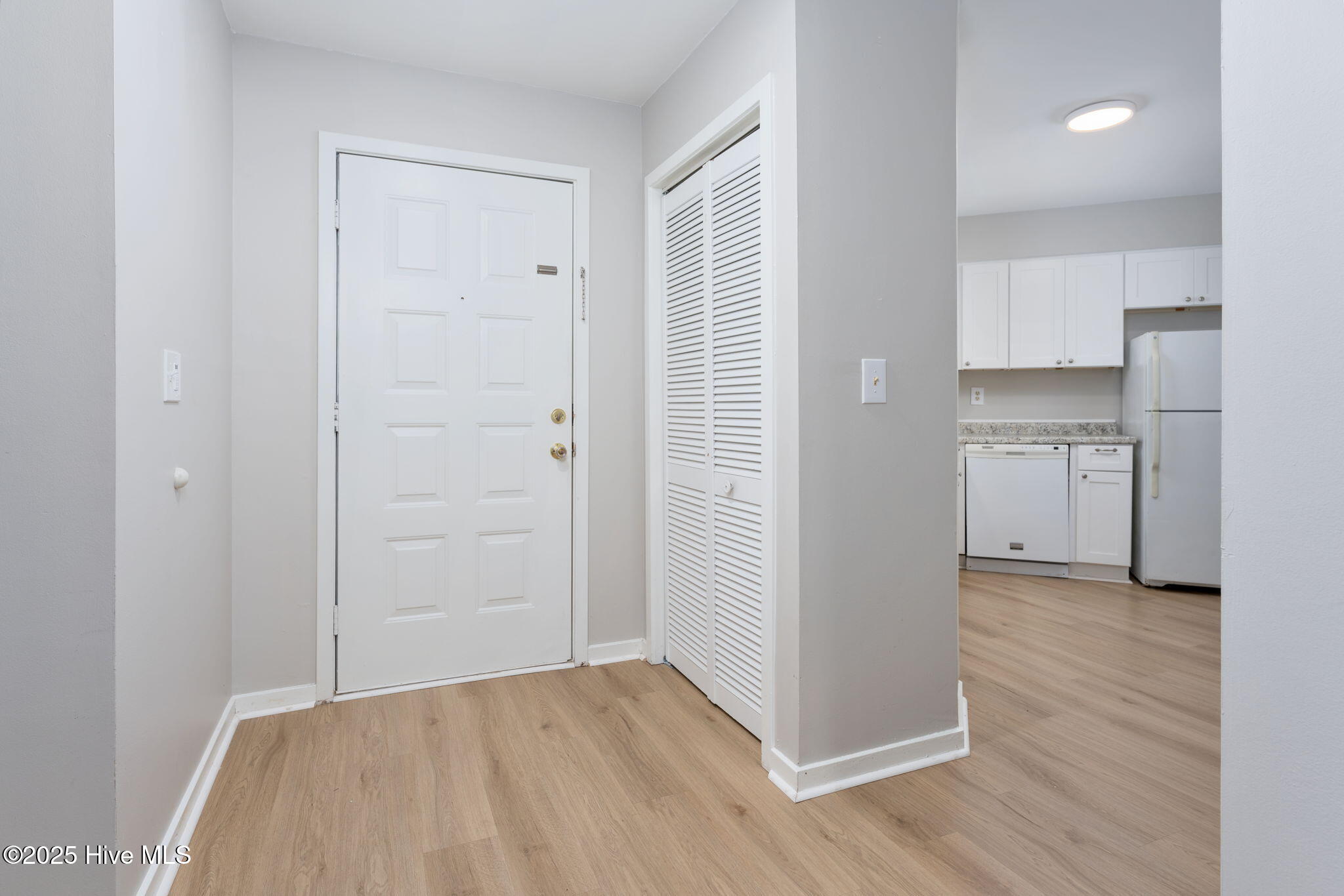 732 Azalea Drive, Unit 413 Hampstead, NC 28443 - Photo 5 of 52