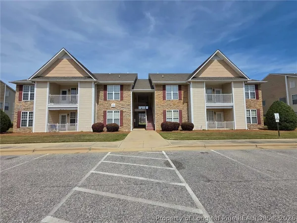 $1,525 | 1324 Kershaw Loop, Unit 206, Fayetteville, NC 28314