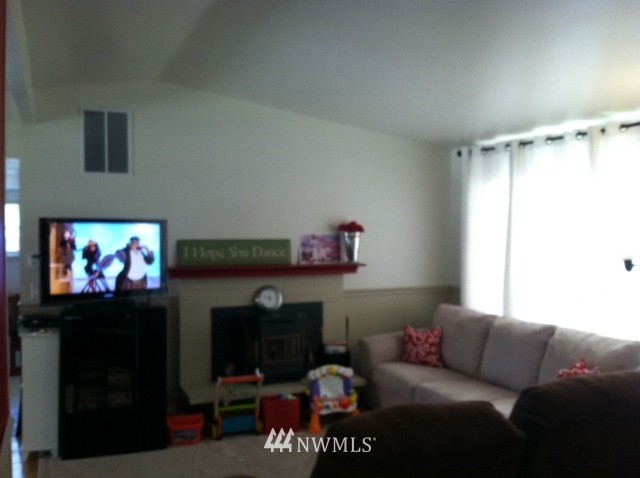 31716 West Rutherford Street Carnation, WA 98014 - Photo 3 of 14 Gallery Image 3