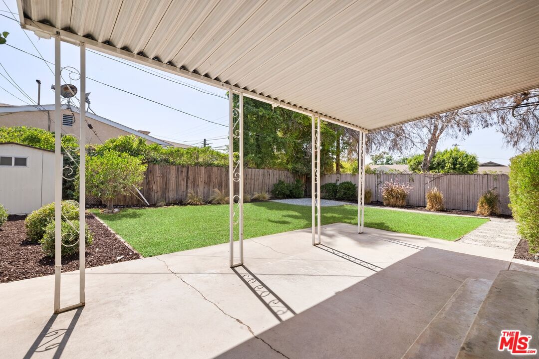 8485 Rincon Avenue Sun Valley, CA 91352 - Photo 11 of 12 Gallery Image 11