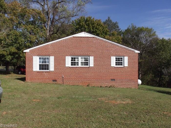 347 North Howard Mill Road Robbins, NC 27325 - Photo 3 of 7