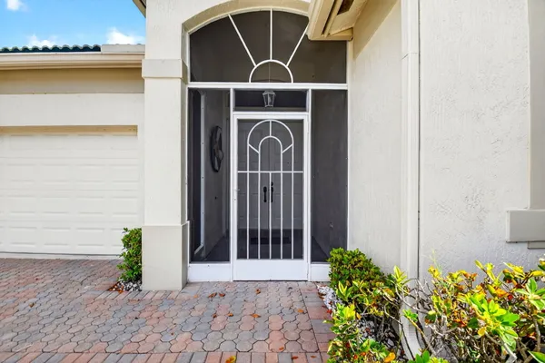 $550,000 | 8706 Bellido Circle, Boynton Beach, FL 33472