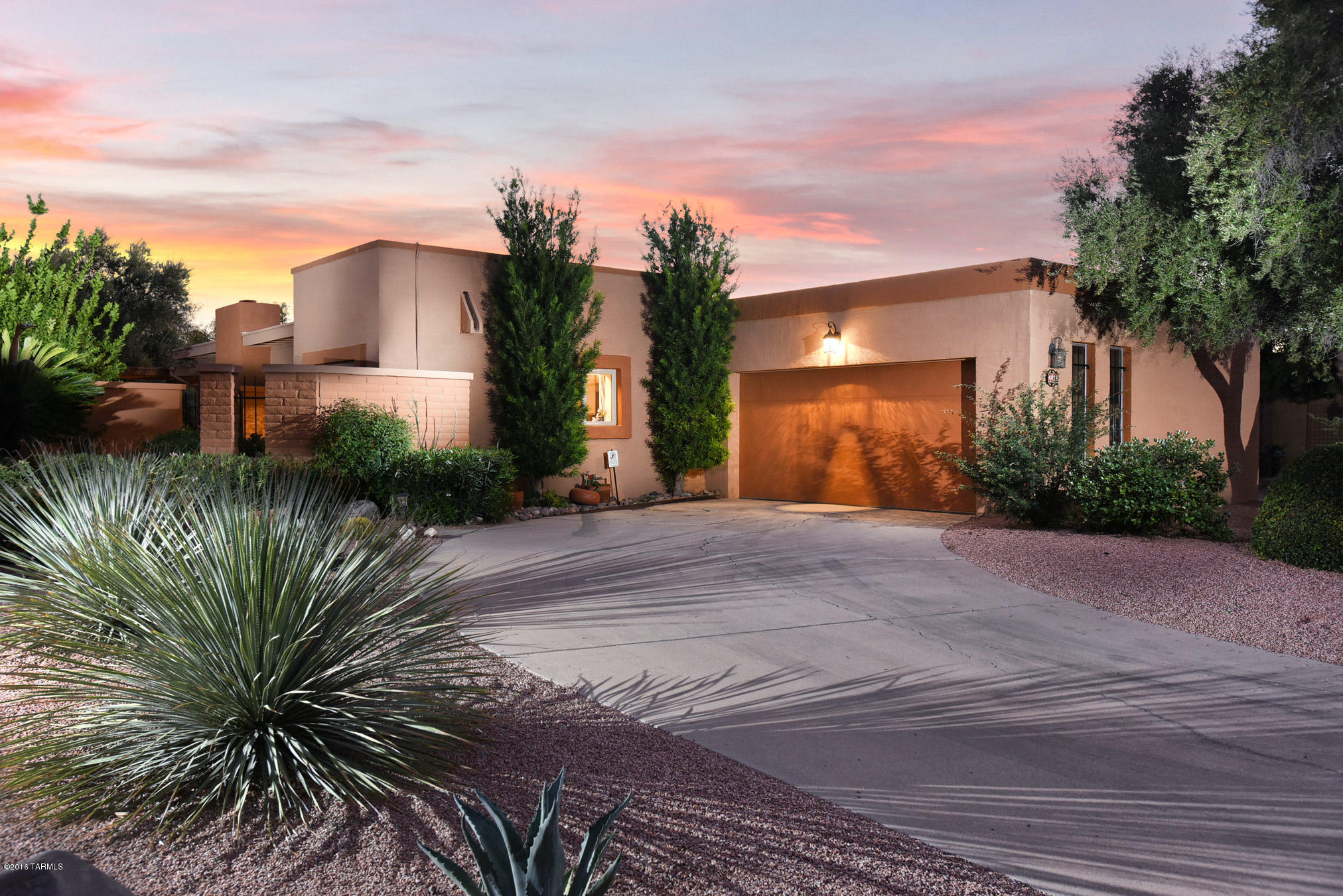 4818 East Water Street Tucson, AZ 85712 - Photo 2 of 27 Gallery Image 2