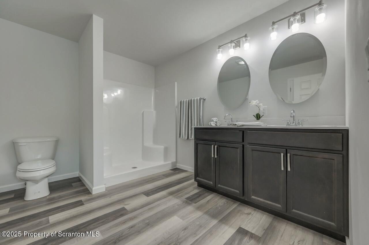 308 Hill Street Jessup, PA 18434 - Photo 22 of 32 Primary Bathroom