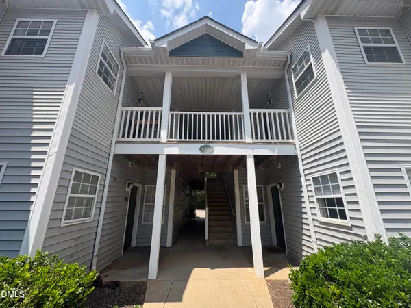 $2,200 | 1305 Kent Road, Unit 204, Raleigh, NC 27606