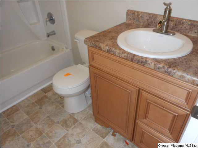 917 Hilton Road Anniston, AL 36207 - Photo 7 of 9