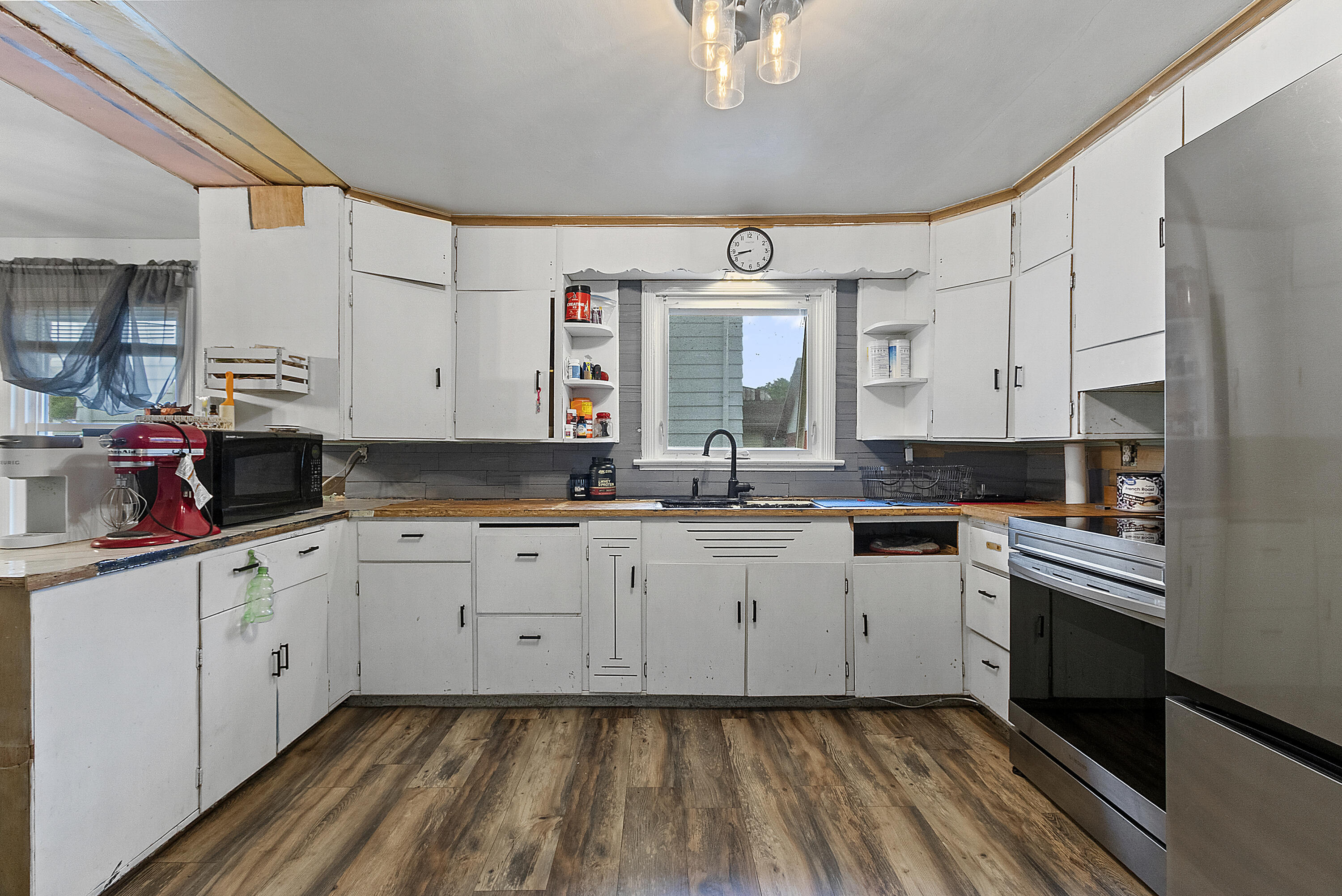 1905 32nd Street Two Rivers, WI 54241 - Photo 9 of 28 008-190532ndStreet-TwoRivers-WI-54241-FU