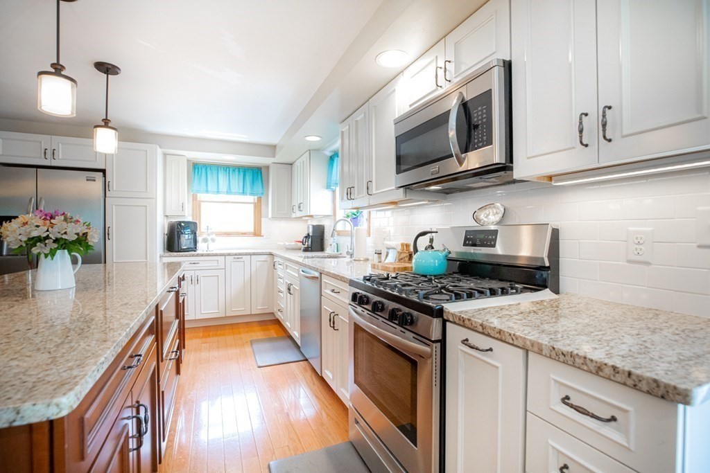 106 Concord Road Billerica, MA 01821 - Photo 4 of 29