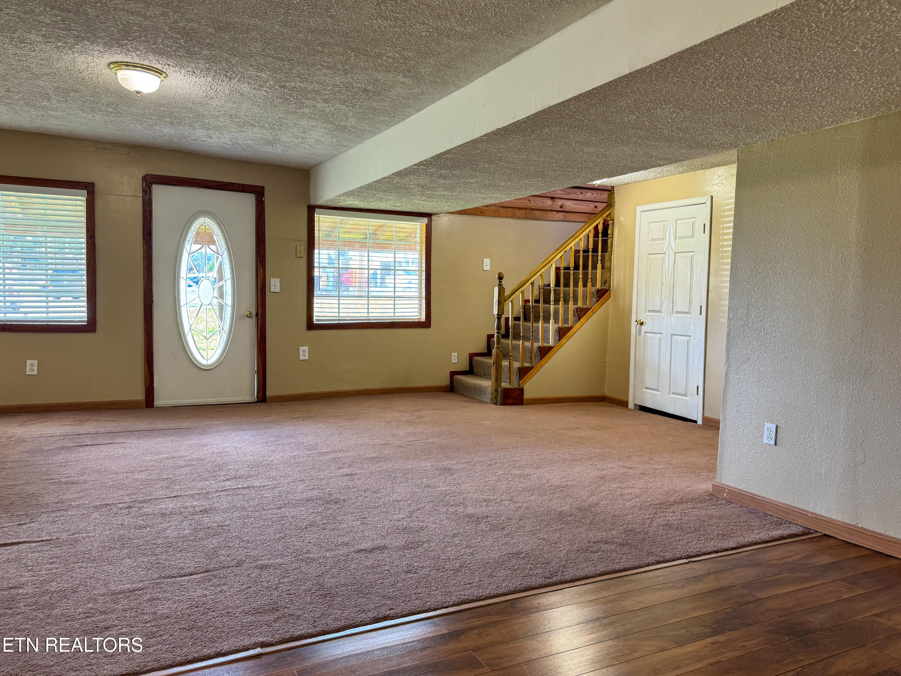 942 West 3rd Avenue Oneida, TN 37841 - Photo 15 of 32 IMG_8337