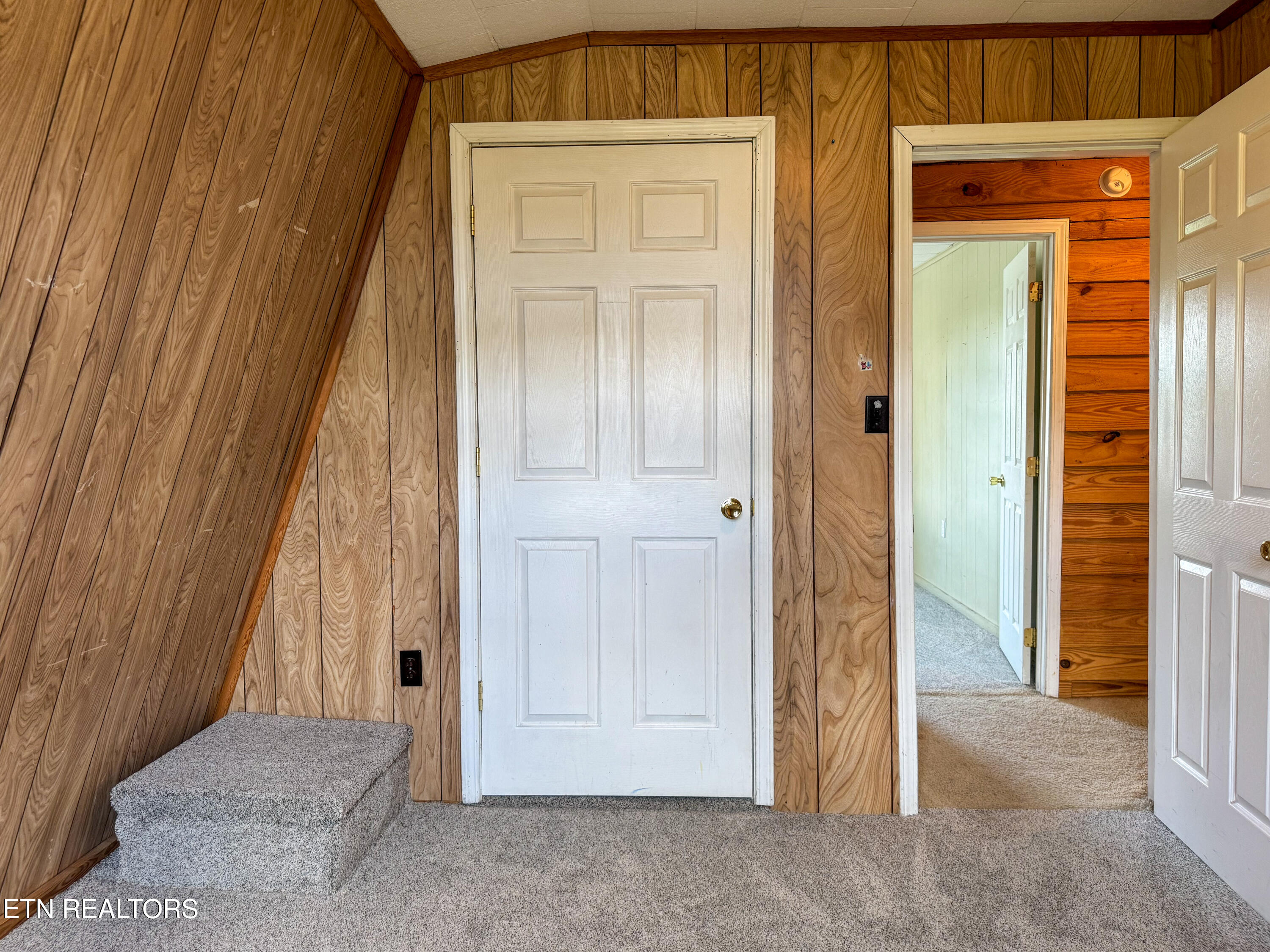 942 West 3rd Avenue Oneida, TN 37841 - Photo 27 of 32 IMG_8350