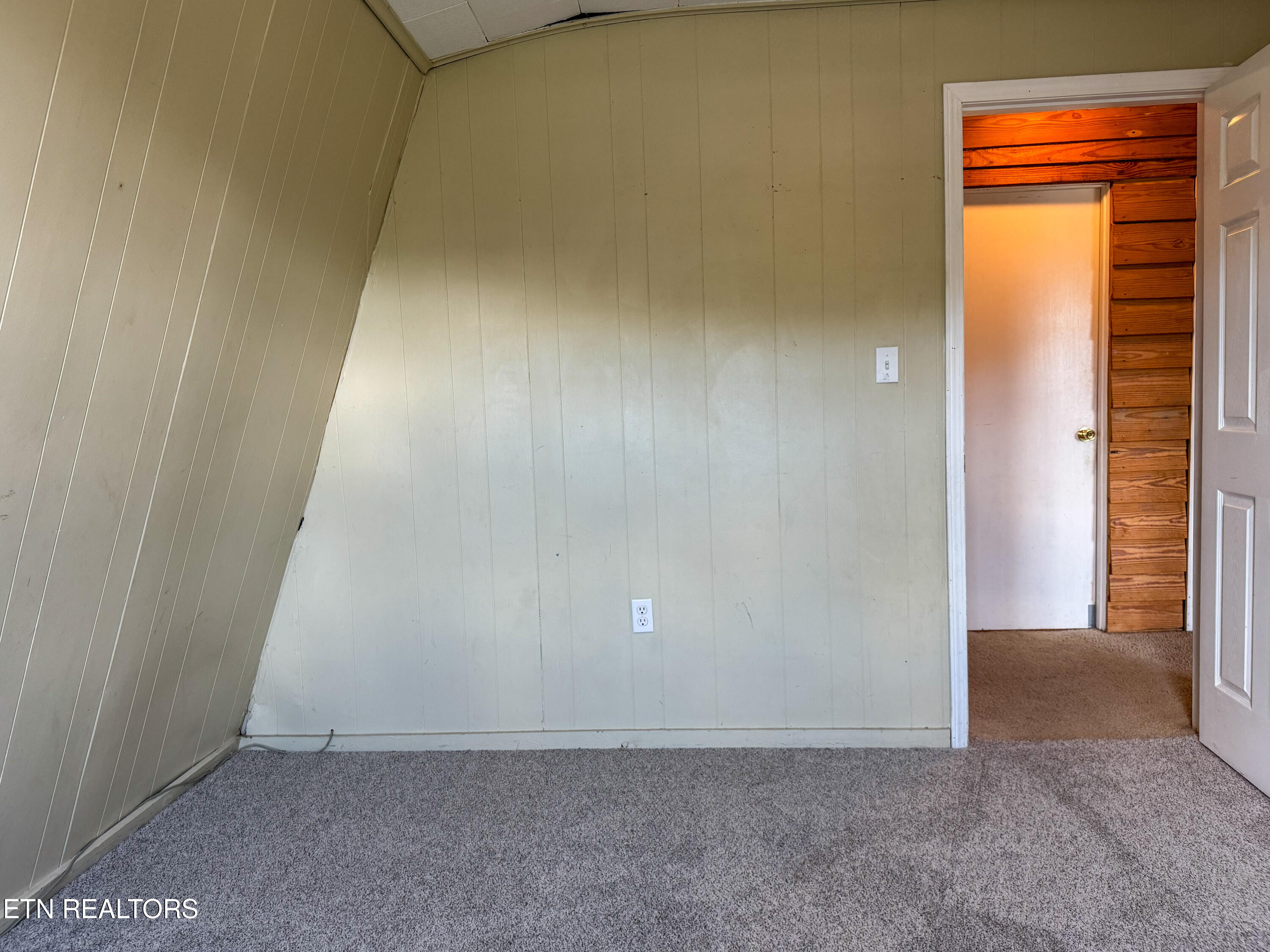 942 West 3rd Avenue Oneida, TN 37841 - Photo 32 of 32 IMG_8346