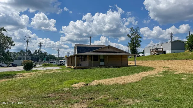 $218,000 | 942 West 3rd Avenue, Oneida, TN 37841