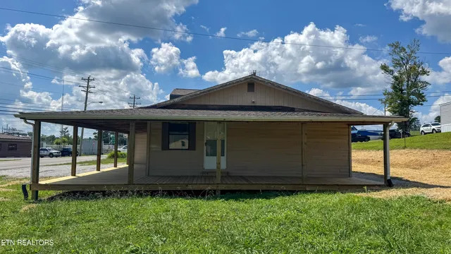 $218,000 | 942 West 3rd Avenue, Oneida, TN 37841