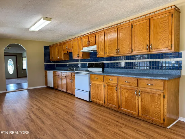 $218,000 | 942 West 3rd Avenue, Oneida, TN 37841