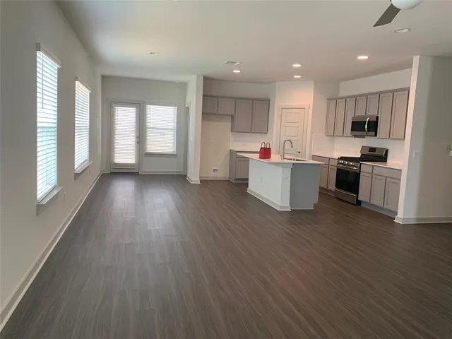 $2,500 | 8212 City Top Boulevard, Austin, TX 78724