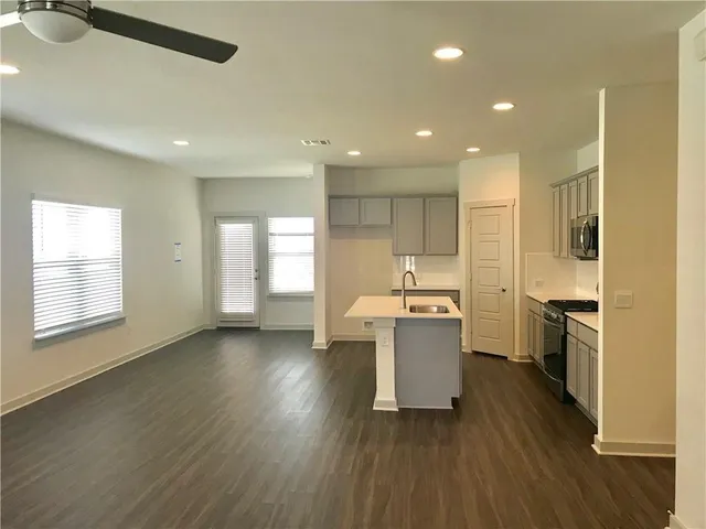 $2,500 | 8212 City Top Boulevard, Austin, TX 78724