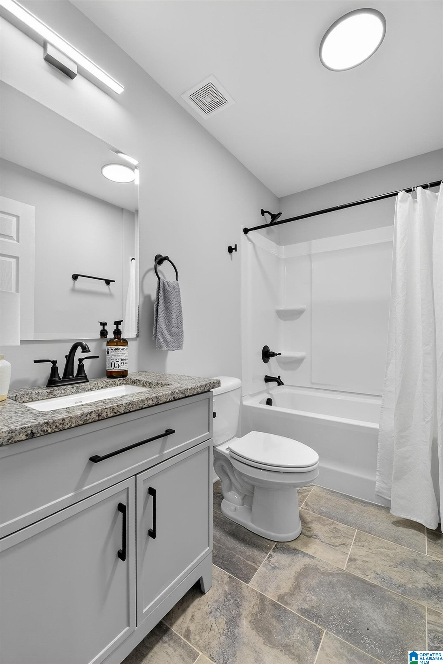 1129 Earl Roberts Road Anniston, AL 36207 - Photo 9 of 42