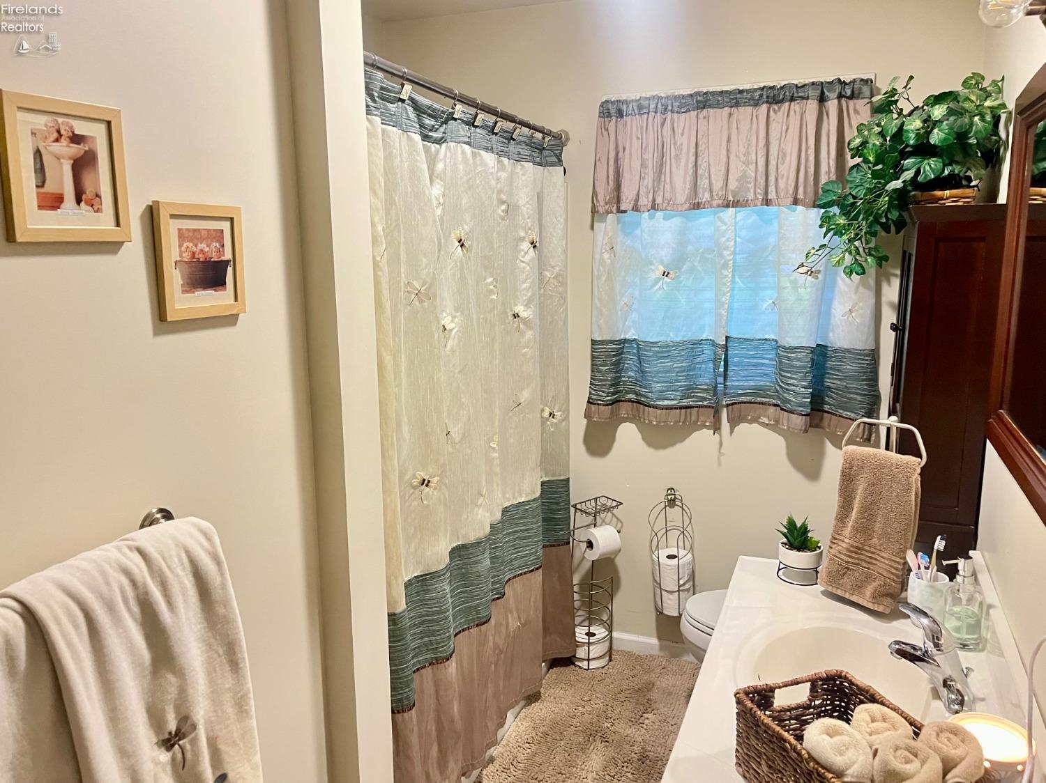 1713 Morrison Road Fremont, OH 43420 - Photo 19 of 28 Gallery Image 19
