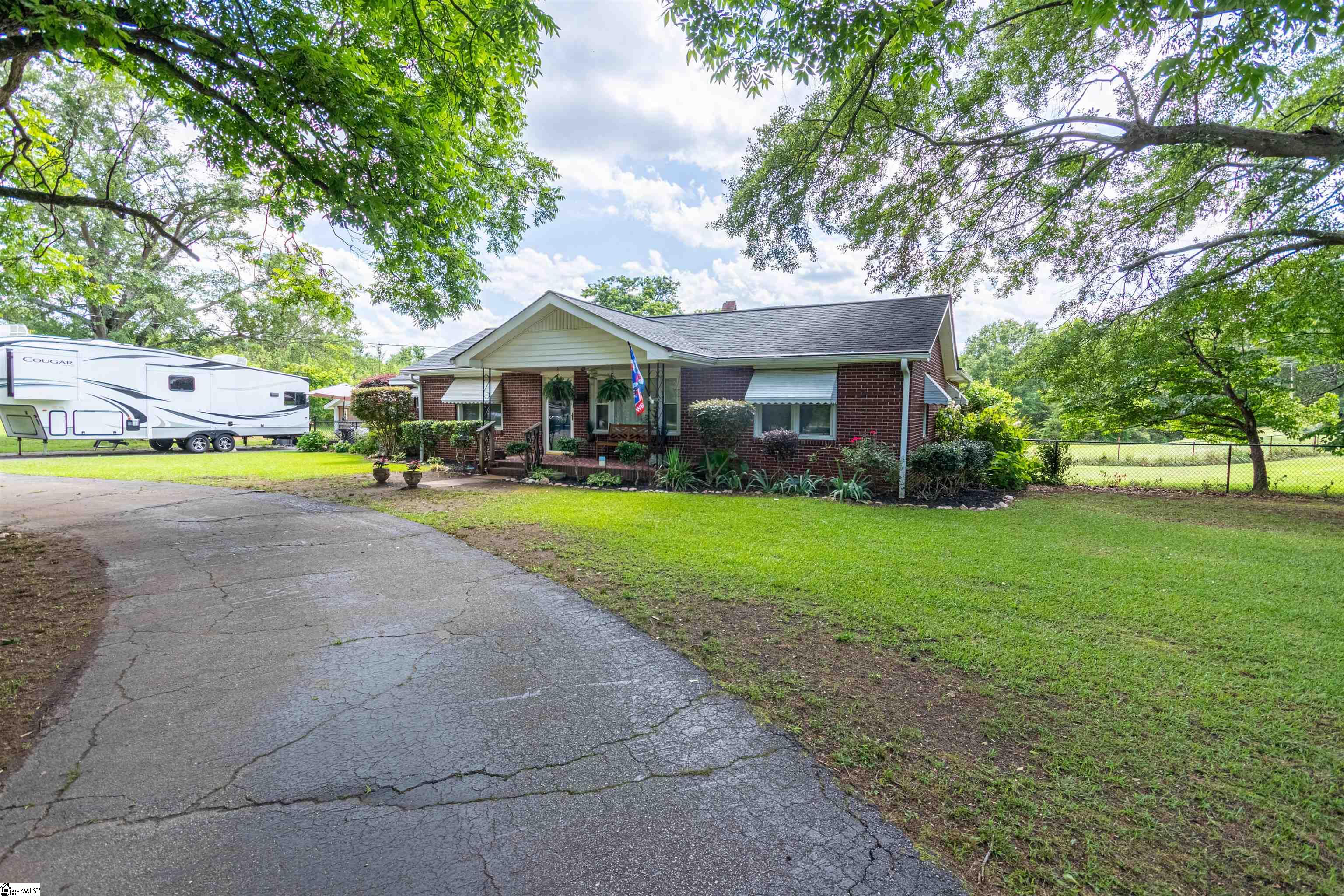 625 Nazareth Church Road Moore, SC 29369 - Photo 2 of 20 Gallery Image 2