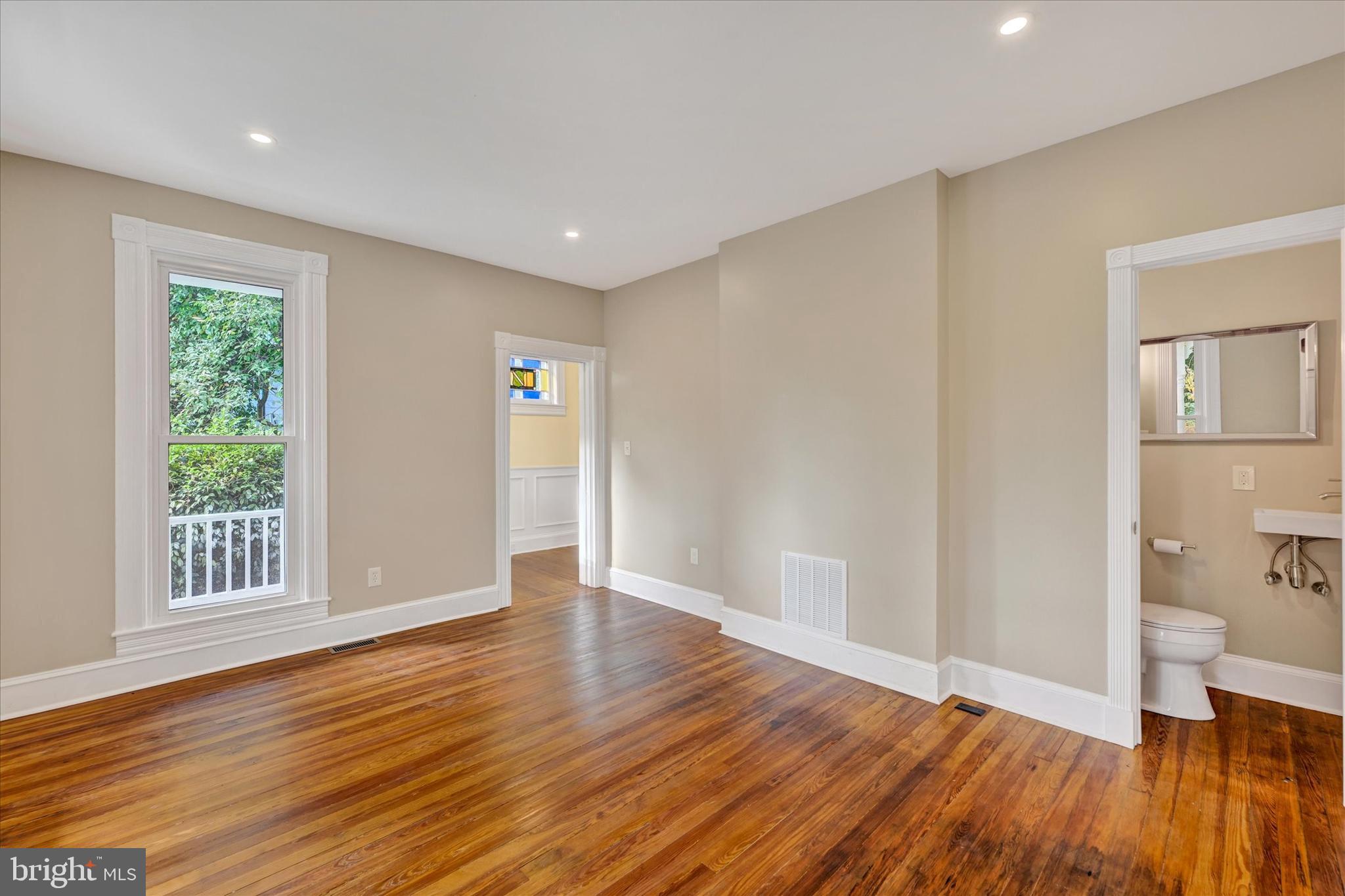 4706 Catalpha Road Baltimore, MD 21214 - Photo 13 of 30