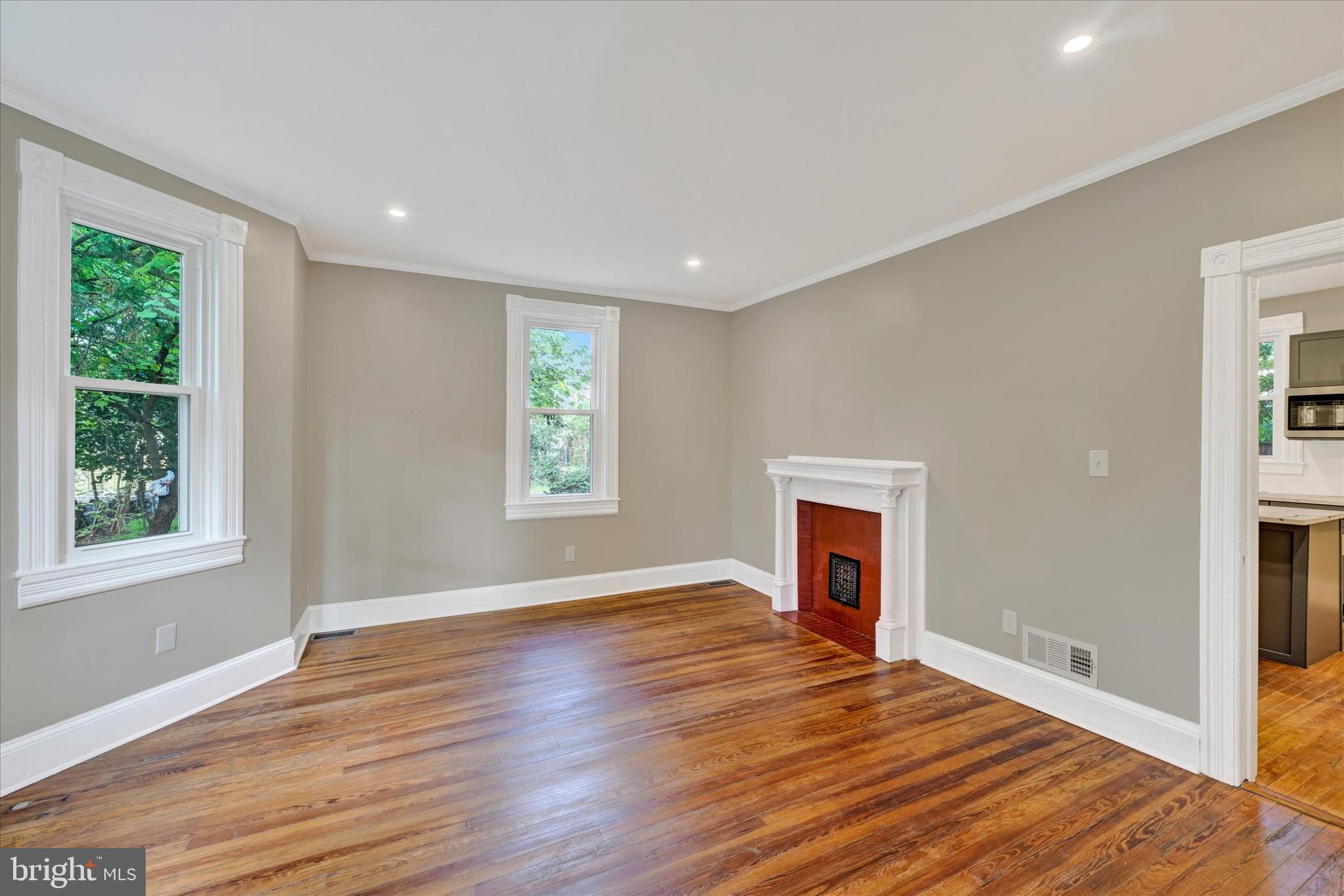 4706 Catalpha Road Baltimore, MD 21214 - Photo 7 of 30