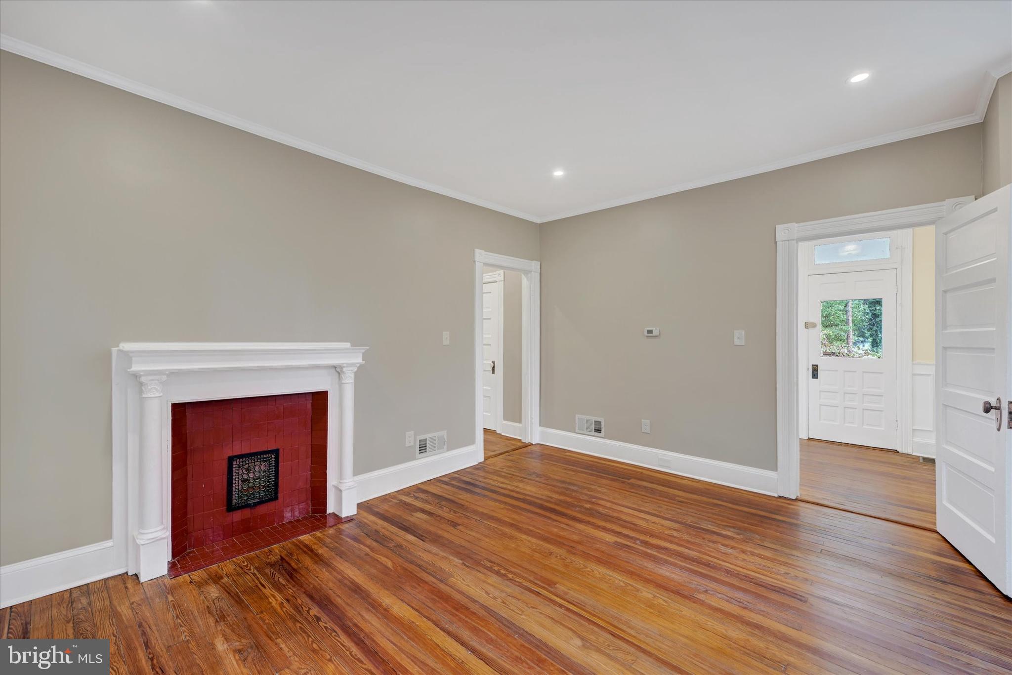 4706 Catalpha Road Baltimore, MD 21214 - Photo 8 of 30