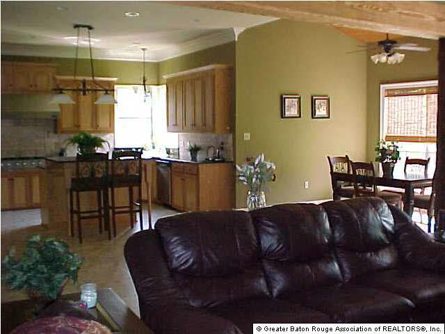 16327 Winding Ridge Avenue Prairieville, LA 70769 - Photo 4 of 12 Gallery Image 4
