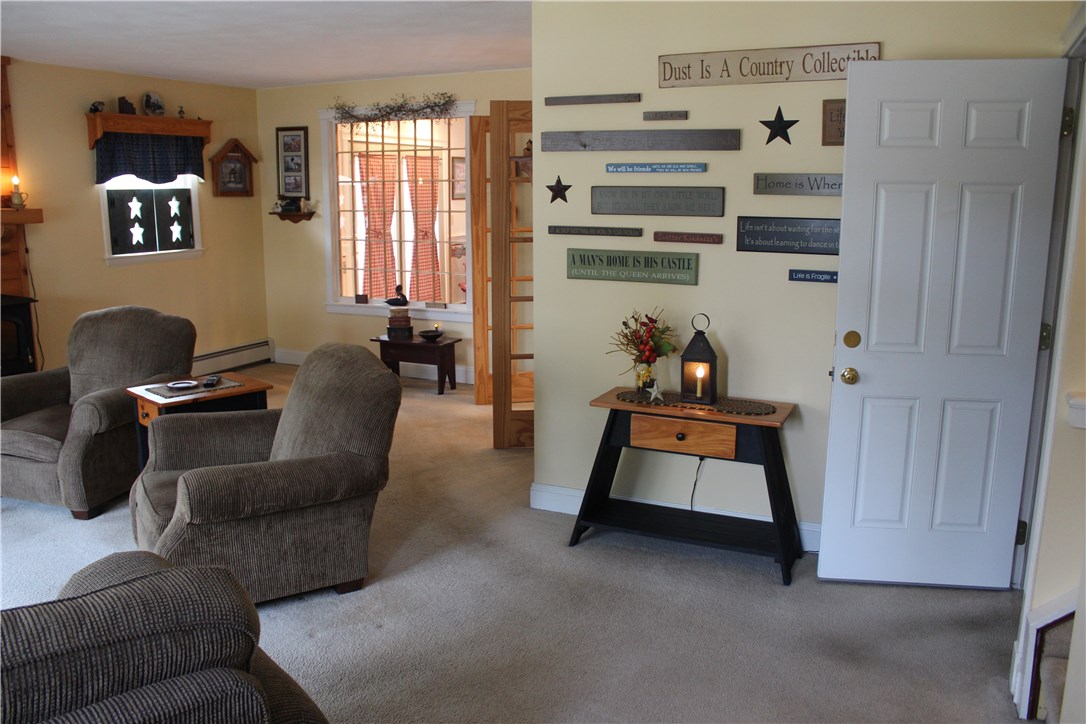 1454 Hill Farm Road Coventry, RI 02816 - Photo 12 of 40 LIVING ROOM