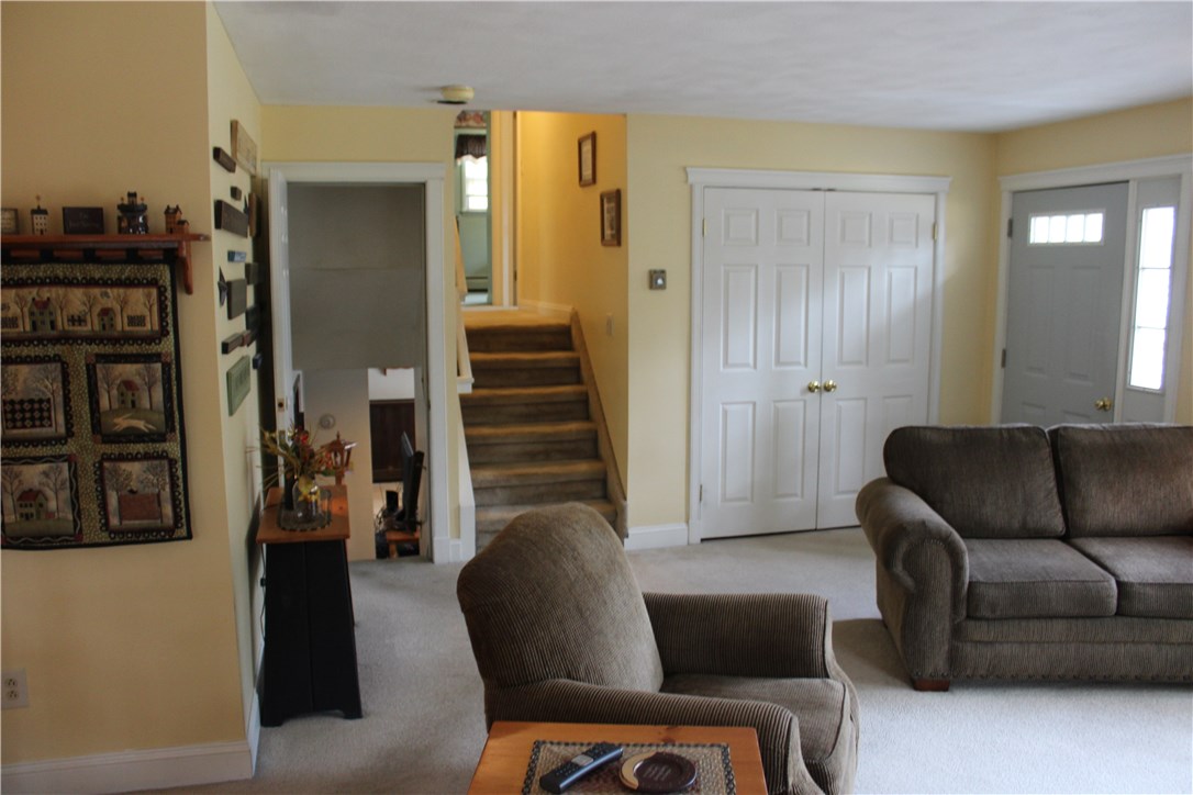 1454 Hill Farm Road Coventry, RI 02816 - Photo 15 of 40 LIVING ROOM