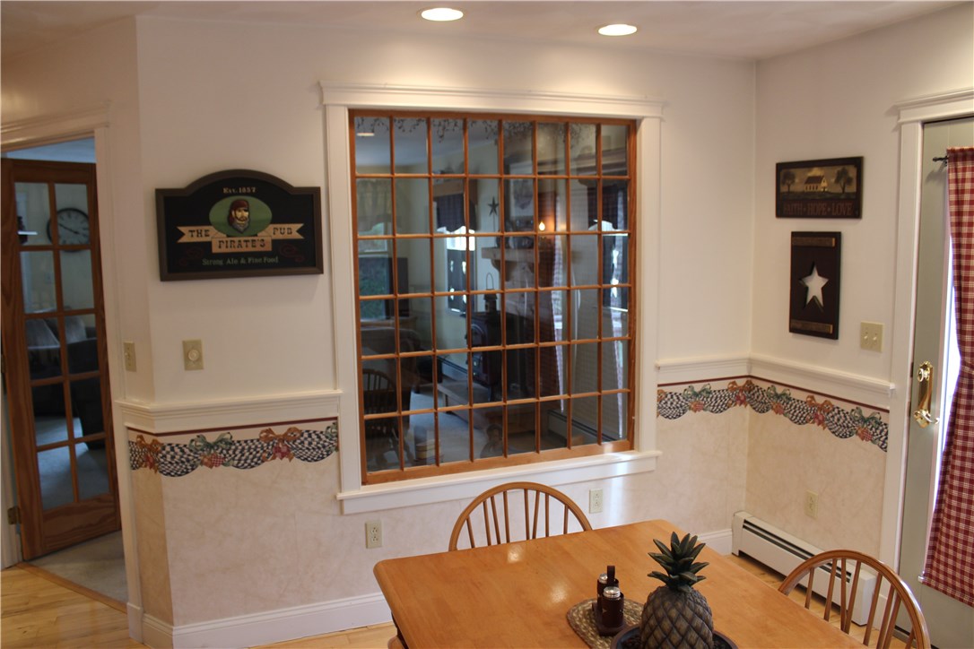 1454 Hill Farm Road Coventry, RI 02816 - Photo 20 of 40 DINING ROOM