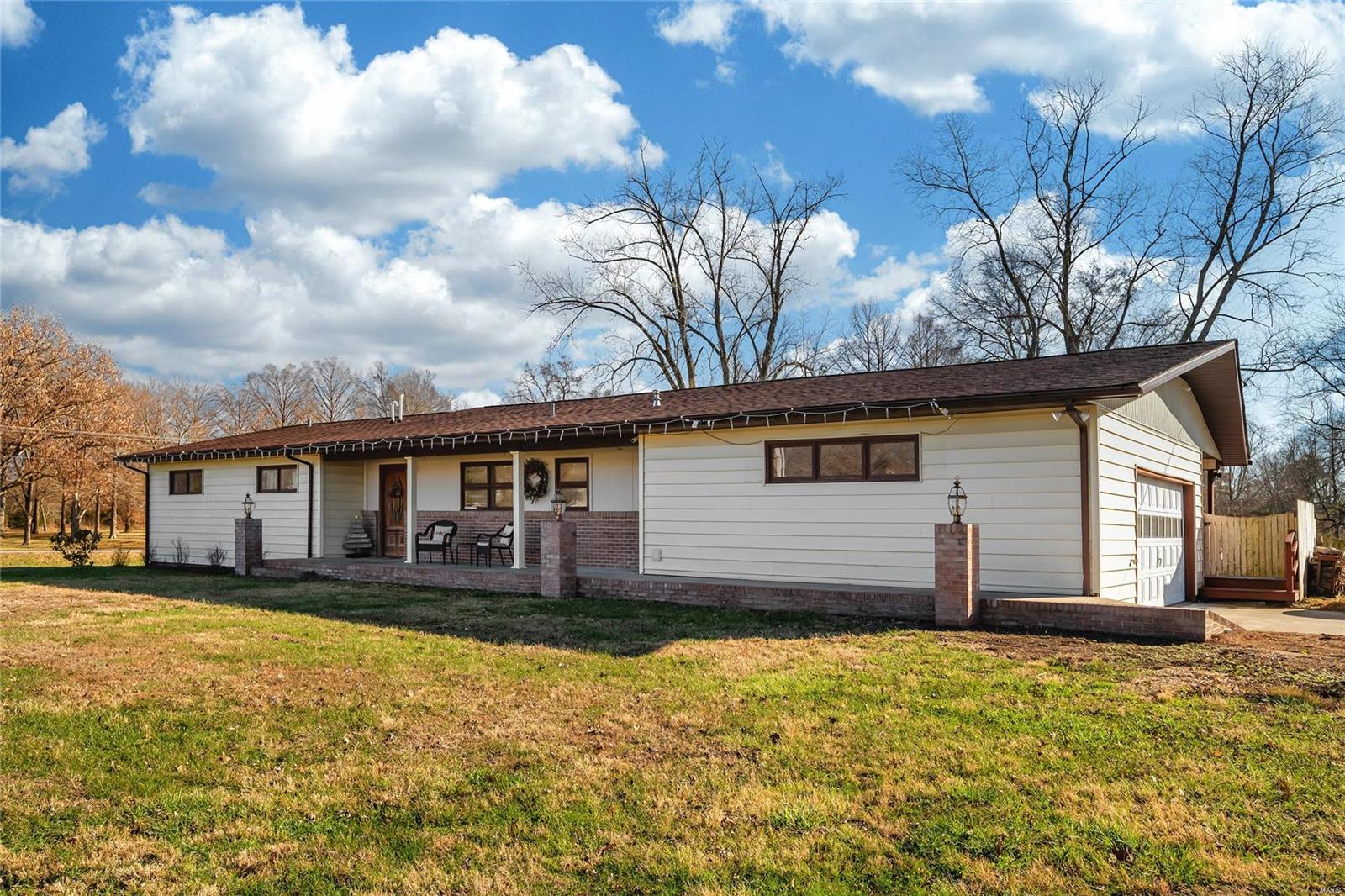 203 Prairie Road Carterville, IL 62918 - Photo 1 of 35 Gallery Image 1