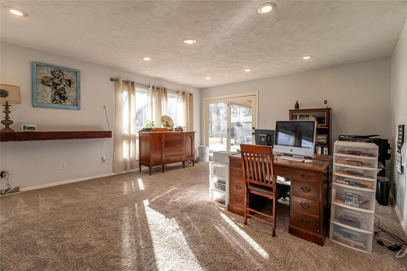 203 Prairie Road Carterville, IL 62918 - Photo 10 of 35 Gallery Image 10