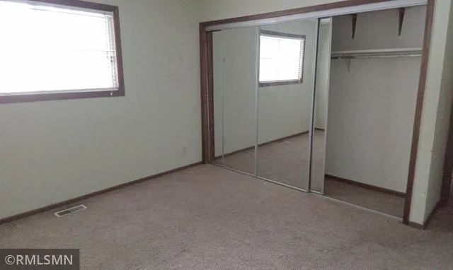 $1,950 | 2323 West Territorial Road, St. Paul, MN 55114