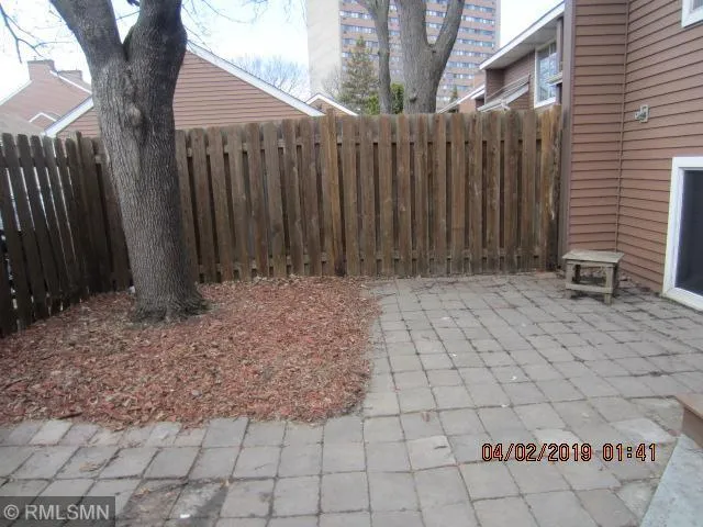 $1,950 | 2323 West Territorial Road, St. Paul, MN 55114