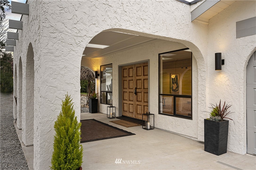 6829 Skipley Road Snohomish, WA 98290 - Photo 3 of 26 a view of entryway front of house