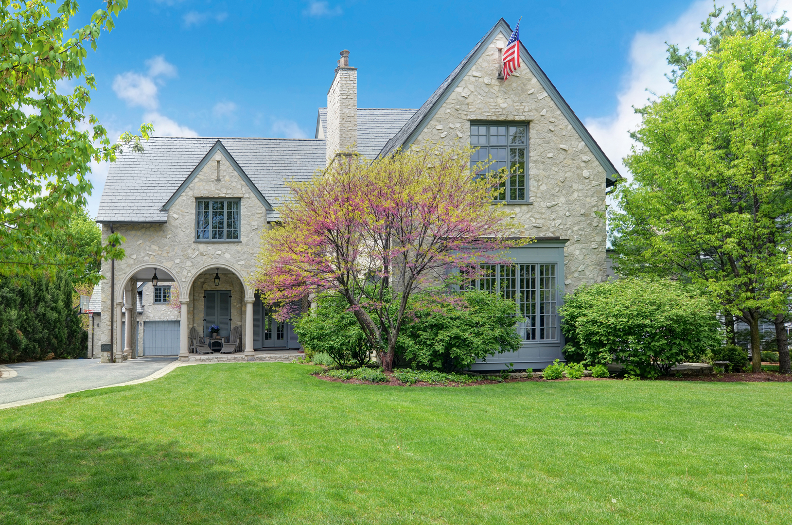 210 North Bruner Street Hinsdale, IL 60521 - Photo 1 of 40