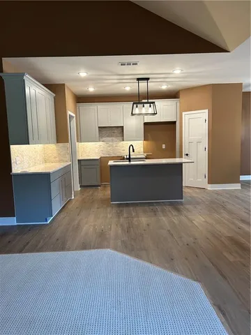 $439,000 | 920 North 14th Street, Leavenworth, KS 66048