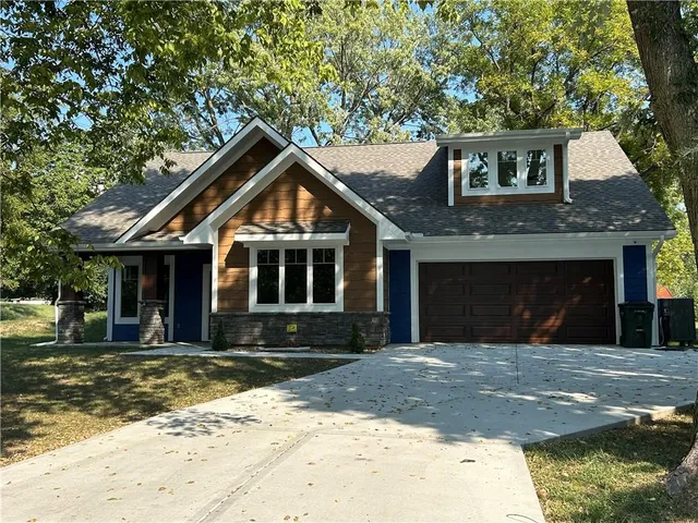 $439,000 | 920 North 14th Street, Leavenworth, KS 66048