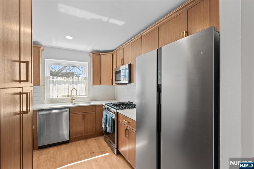 25 Jefferson Street, Unit 4E Hackensack, NJ 07601 - Photo 8 of 16