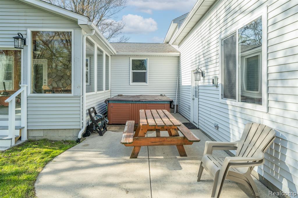 3916 Morgan Road Lake Orion, MI 48359 - Photo 13 of 41