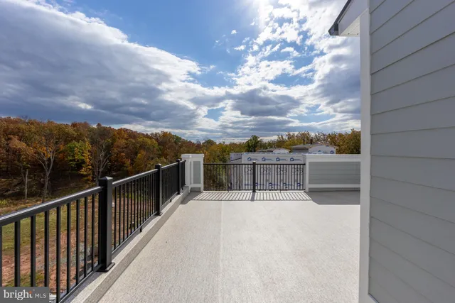 a view of terrace with city view