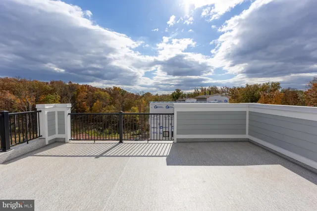 a view of terrace with city view